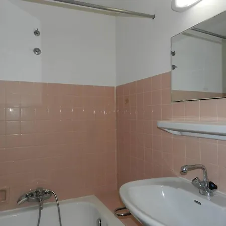 Le Lavandou, 2 Pieces, 4 Personnes - Fr-1-251-697 Apartment