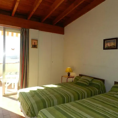 Apartment Le Lavandou, 2 Pieces, 4 Personnes - Fr-1-251-697