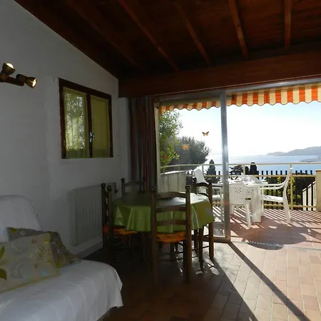 Le Lavandou, 2 Pieces, 4 Personnes - Fr-1-251-697 * Le Lavandou