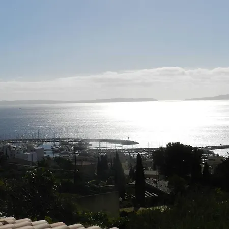 Le Lavandou, 2 Pieces, 4 Personnes - Fr-1-251-697 Apartment Le Lavandou
